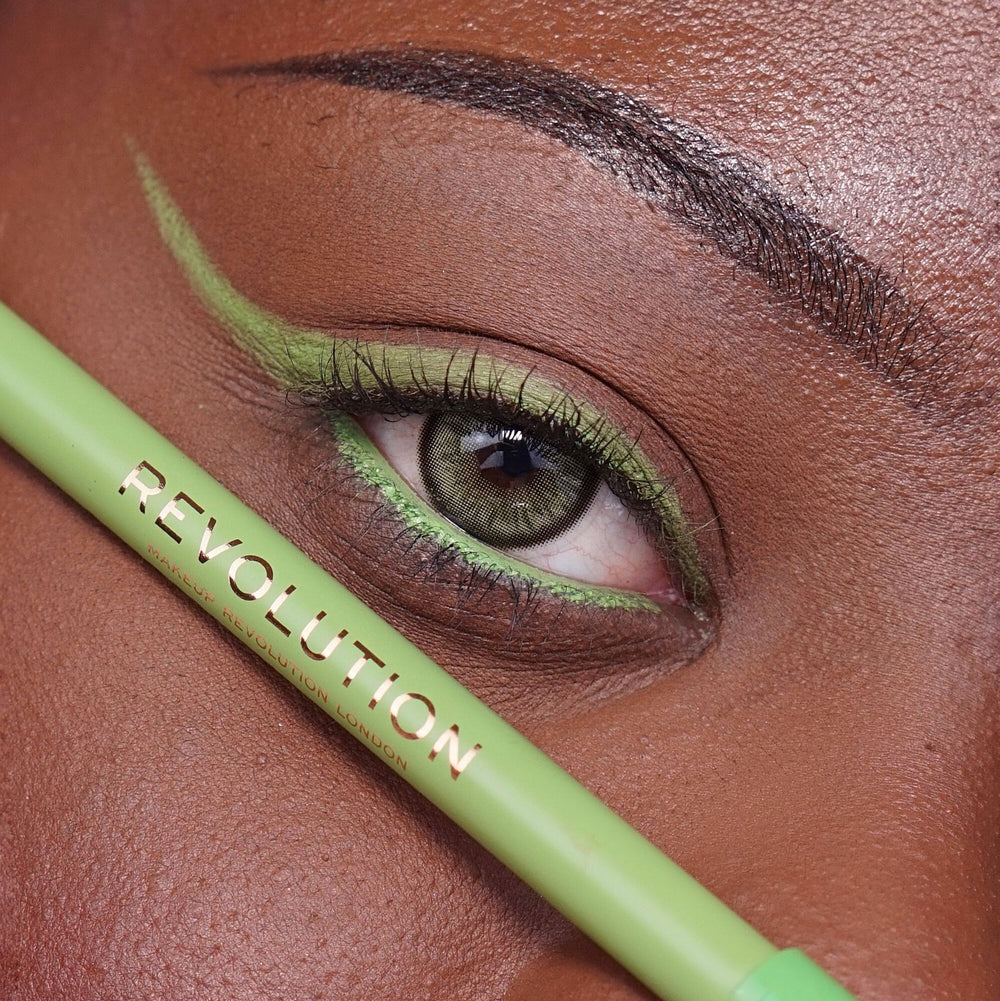 Makeup Revolution Streamline Waterline Eyeliner Pencil Green 4pc Set + 1 Full Size Product Worth 25% Value Free