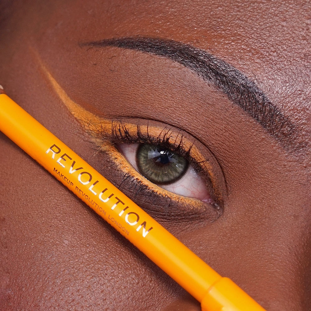 Makeup Revolution Streamline Waterline Eyeliner Pencil Orange 4pc Set + 1 Full Size Product Worth 25% Value Free