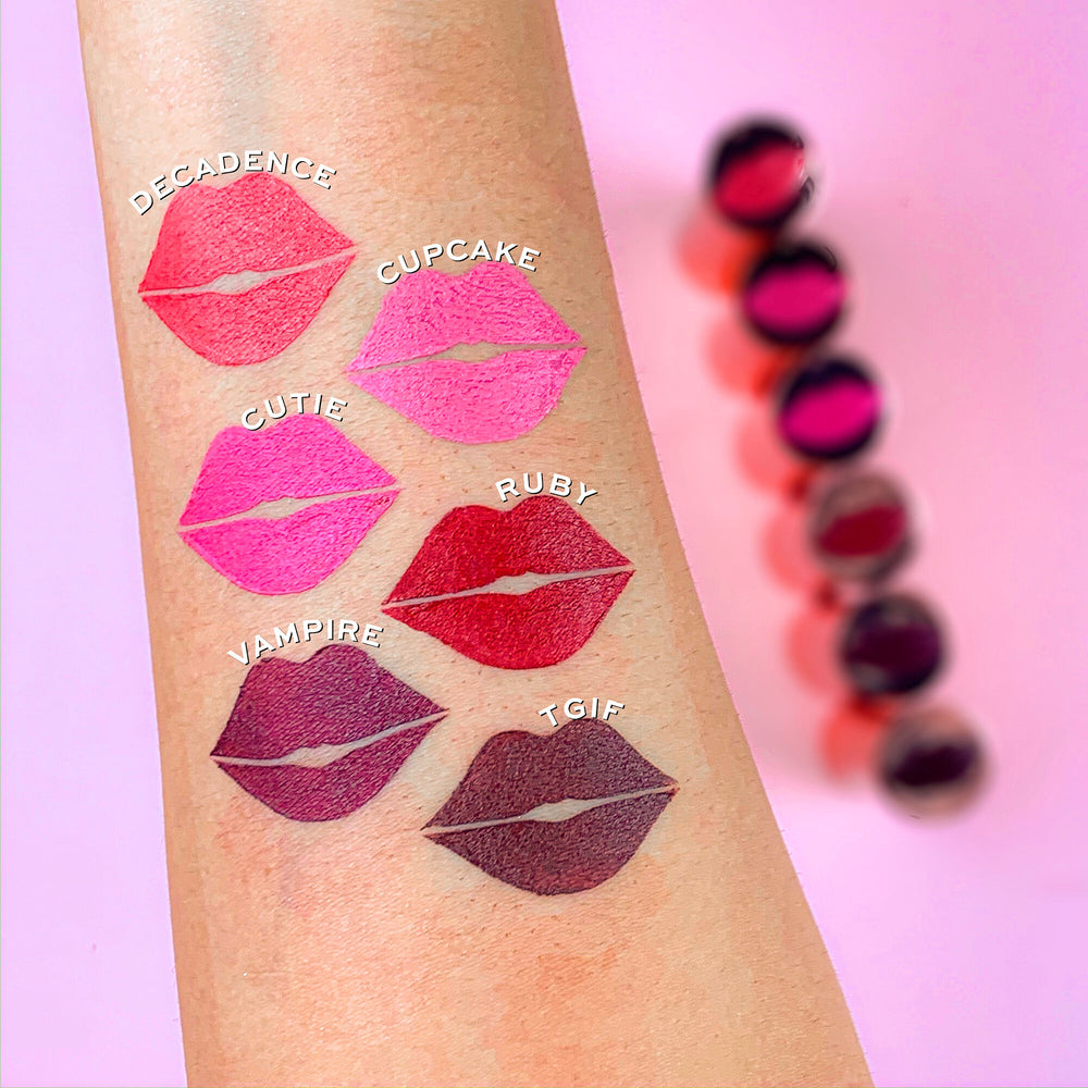 Makeup Revolution Satin Kiss Lipstick Heart Race Peach Nude 4pc Set + 1 Full Size Product Worth 25% Value Free