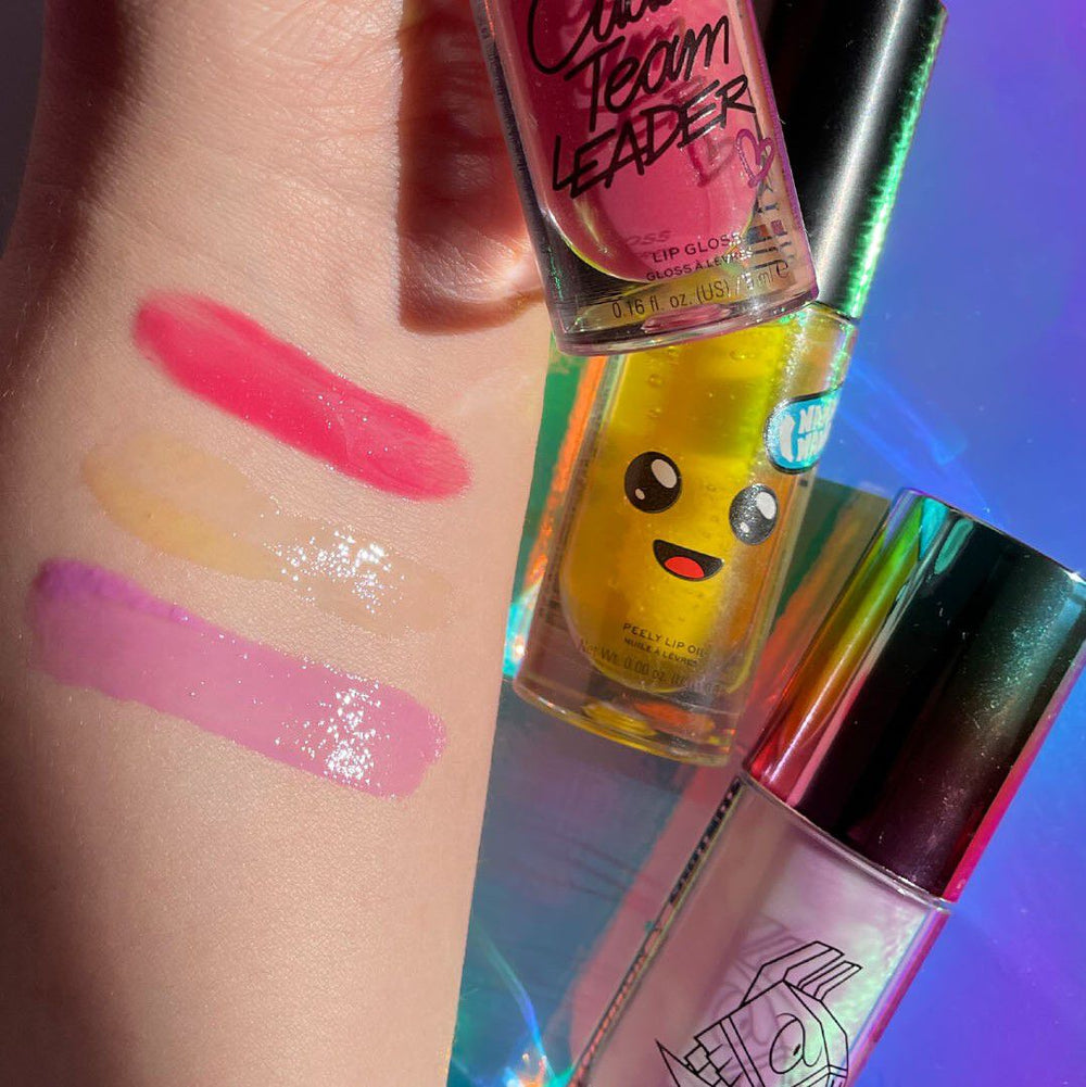 Makeup Revolution X Fortnite Cuddle Team Leader Pink Shimmer Lip Gloss 4pc Set + 1 Full Size Product Worth 25% Value Free