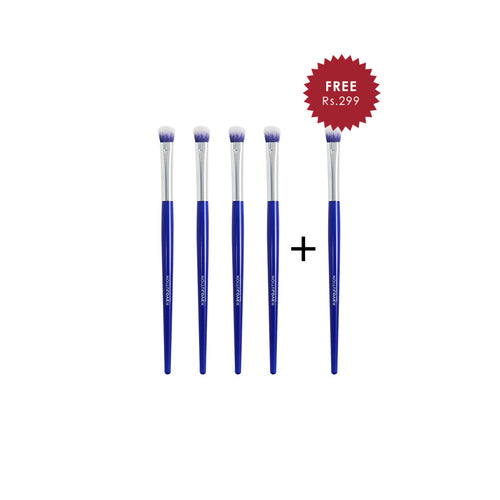 Revolution Relove Brush Queen Pigment Blending Brush 4pc Set + 1 Full Size Product Worth 25% Value Free