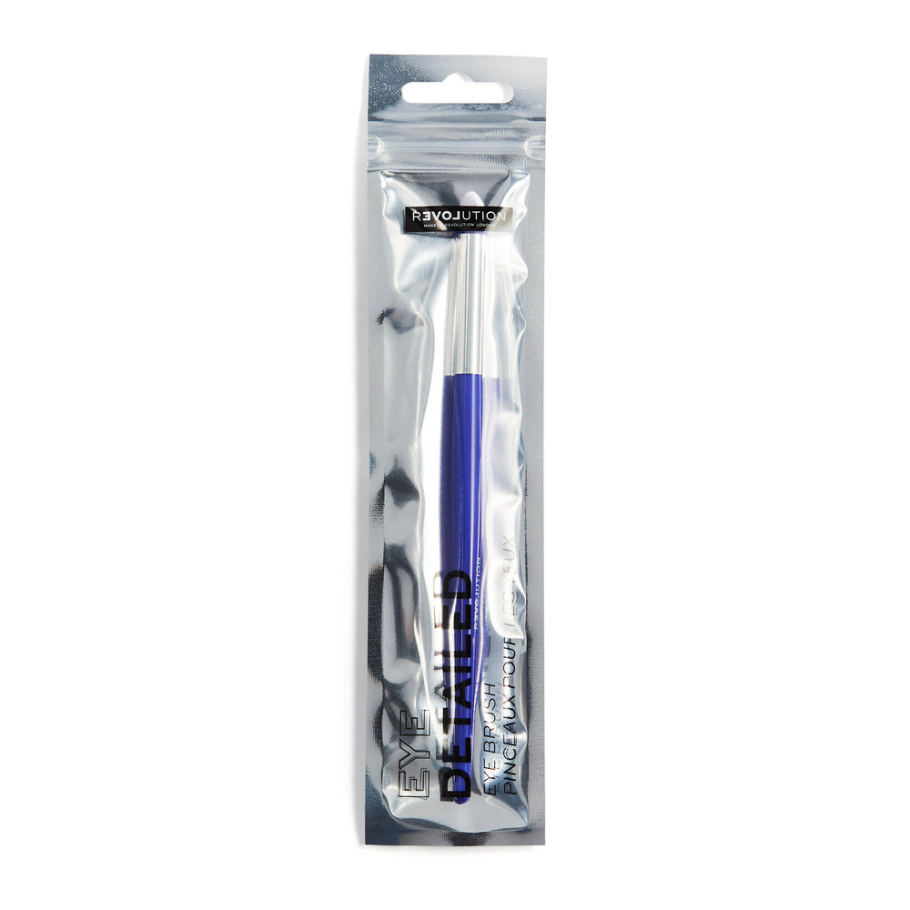 Revolution Relove Brush Queen Detailed Eye Brush 4pc Set + 1 Full Size Product Worth 25% Value Free