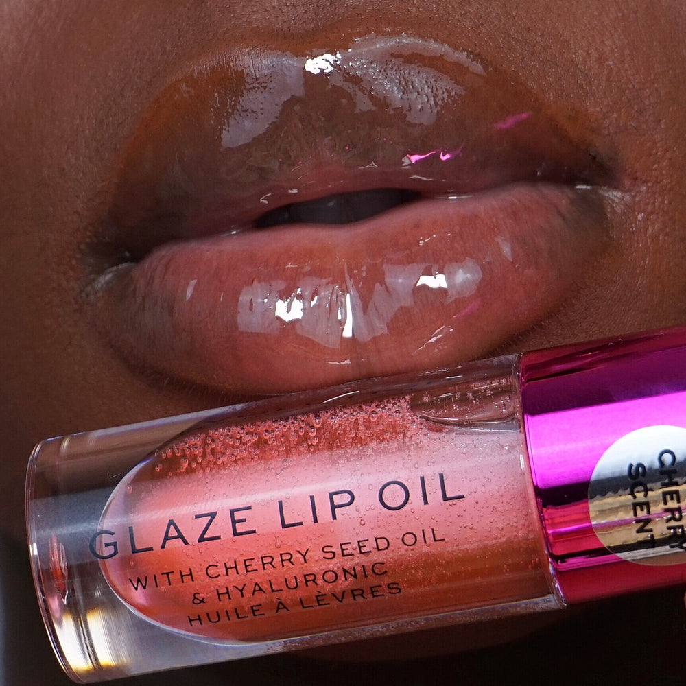Makeup Revolution Glaze Lip Oil Glam Pink 4pc Set + 1 Full Size Product Worth 25% Value Free